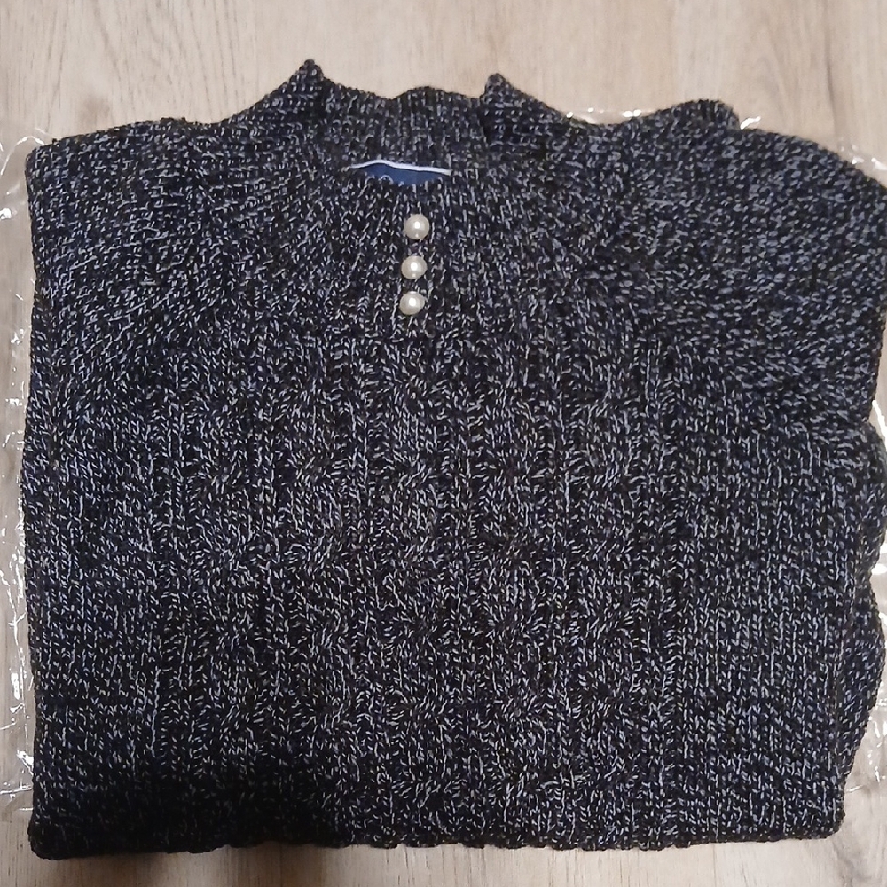 Karen Scott Black and White Knit Sweater